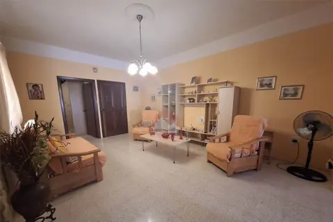 2 Bedroom Apartment For Sale in Marsascala