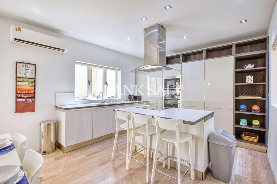 St Julians Furnished Maisonette