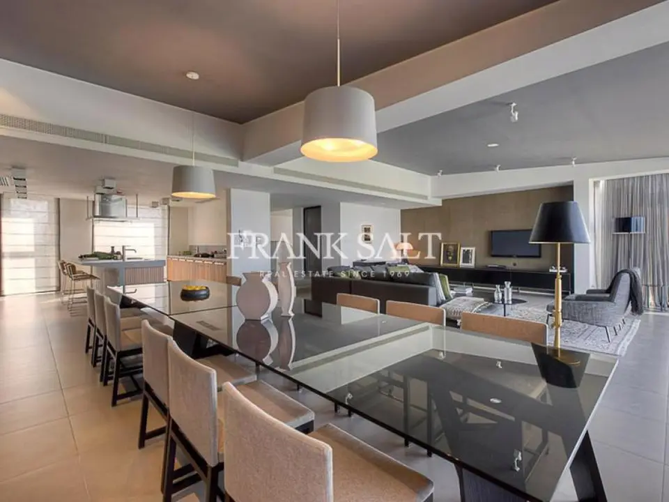 Bahar ic-Caghaq, Semi-detached Villa
