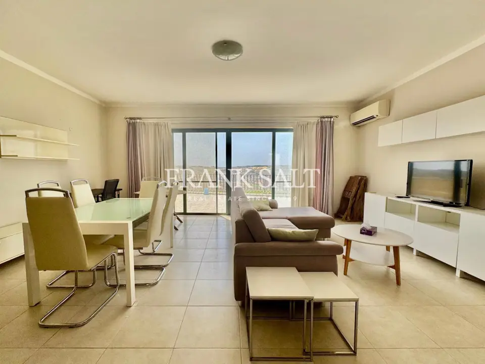 San Lawrenz, Penthouse