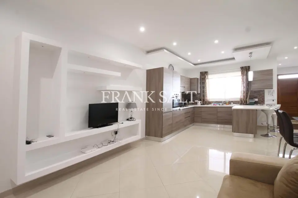 Rabat, Furnished Maisonette
