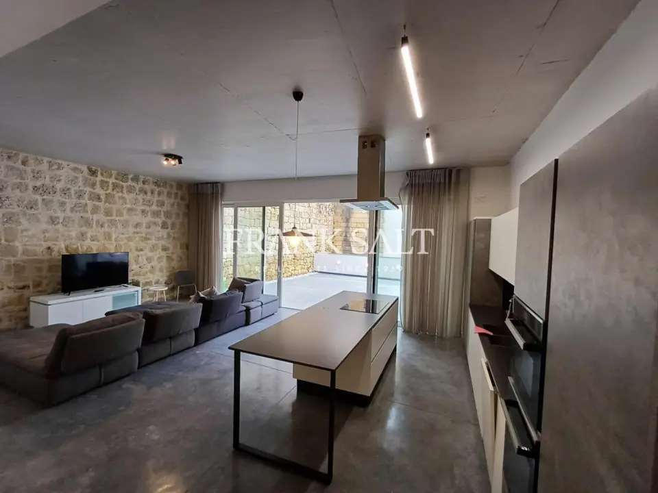 Mosta, Furnished Maisonette