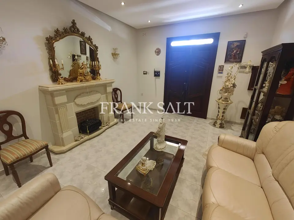 Gharghur, Furnished Maisonette