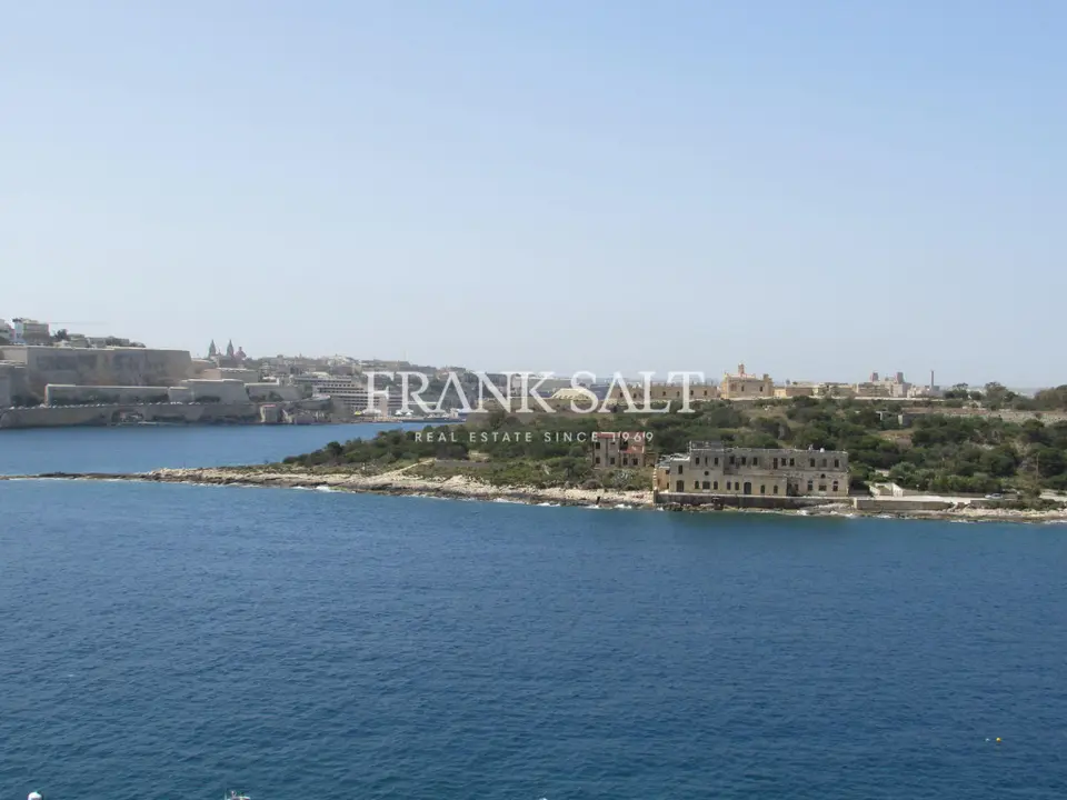Sliema, Furnished Duplex Penthouse