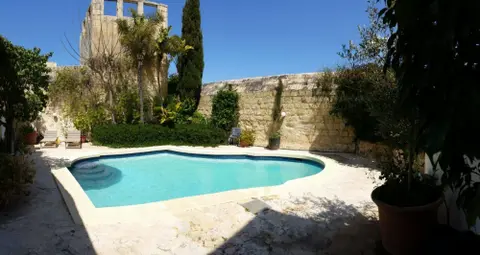 Maison 4 chambres à louer à Lija