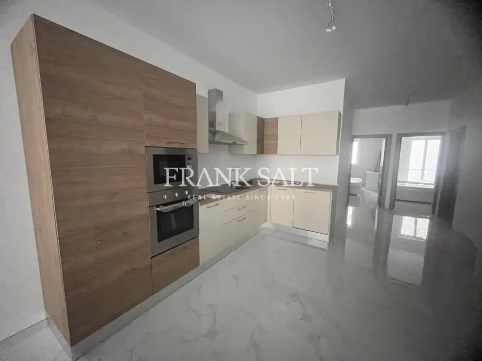 Fgura, Furnished Apartment