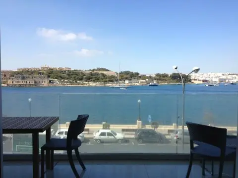 2 bedroom Apartment to rent in Sliema