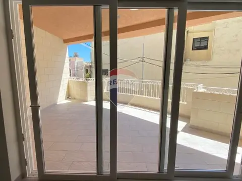 3 bedroom Apartment to rent in Tarxien