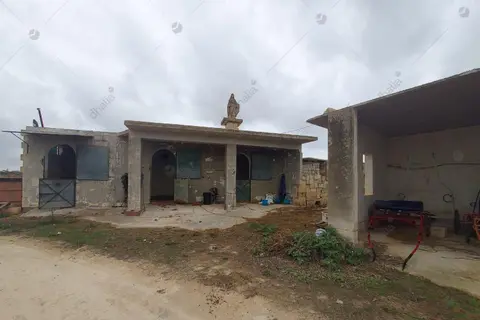 4 Bedroom Farm House For Sale in Siggiewi