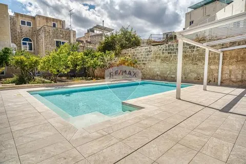 6 bedroom Townhouse for sale in Santa Venera