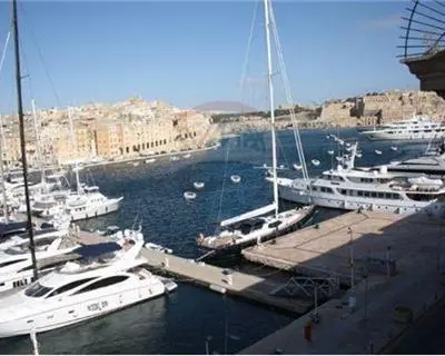 3 bedroom Apartment to rent in Vittoriosa