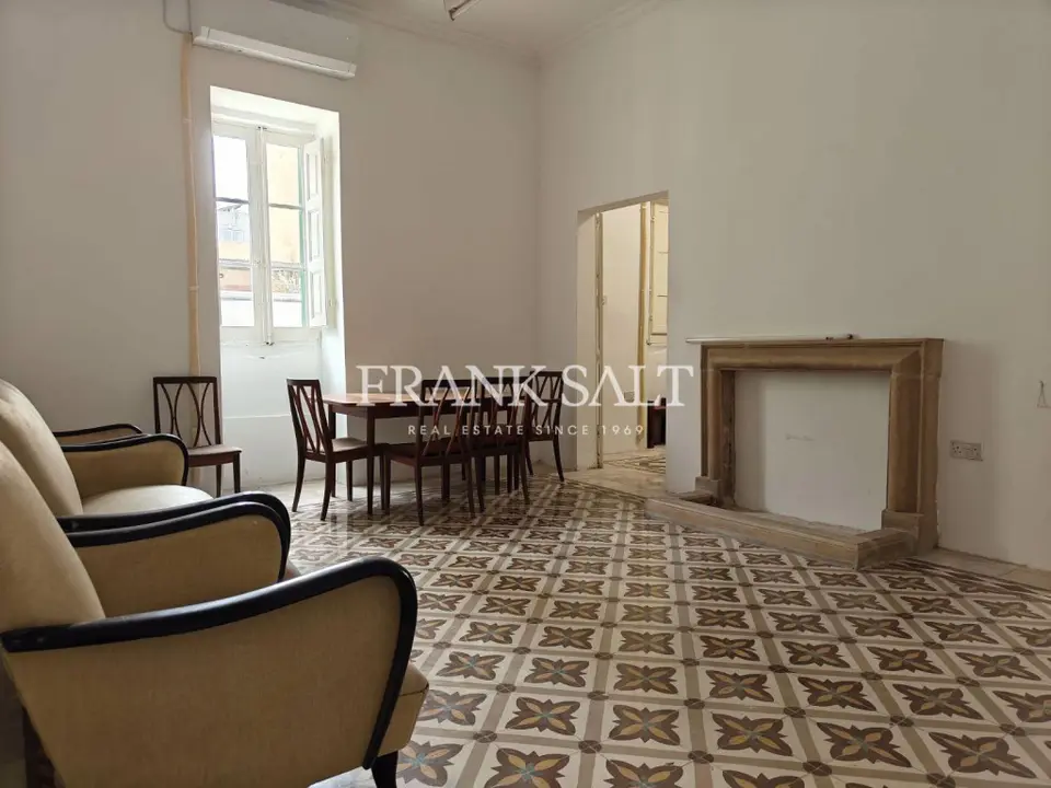Birkirkara Furnished 100 year old Townhouse