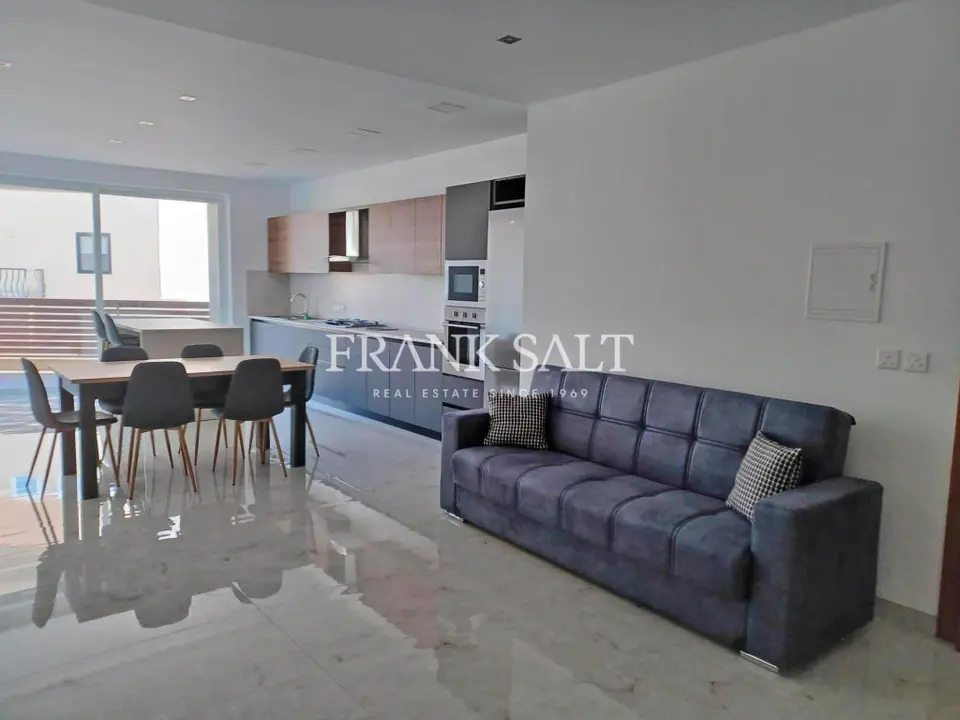 Santa Venera, Apartment