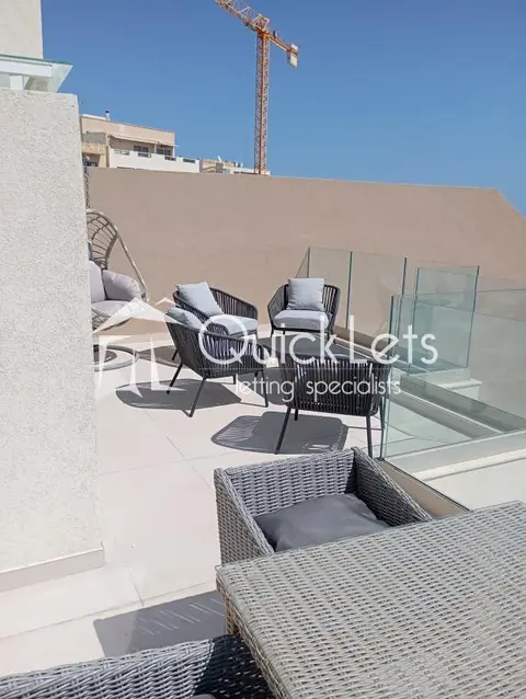 4 bedroom Penthouse to rent in Gzira