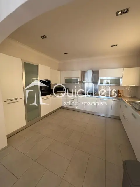 2 bedroom Apartment to rent in Birkirkara