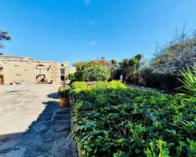 3 bedroom Farmhouse for sale in Rabat