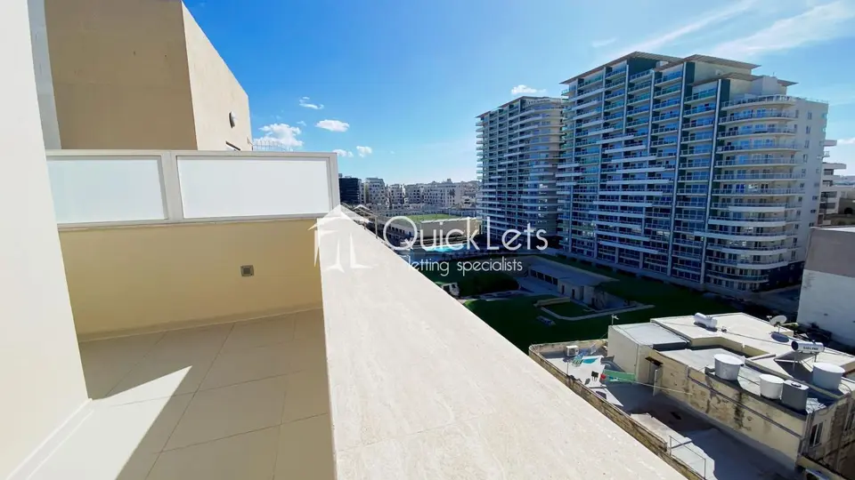 2 bedroom Penthouse to rent in Sliema
