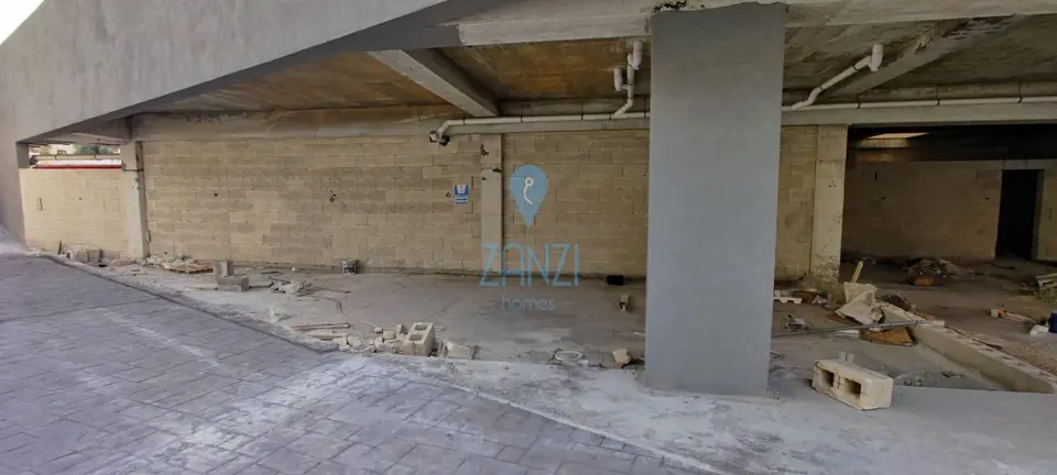 Retail / Shops / Clinic for sale in Qawra