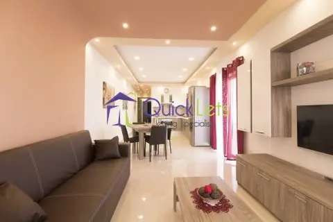 2 bedroom Penthouse to rent in Birzebbuga
