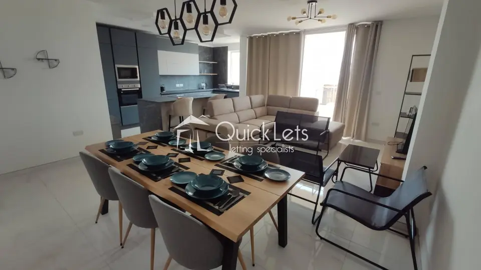 3 bedroom Apartment to rent in Pembroke