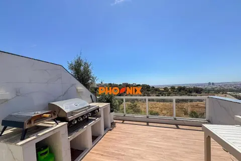2 Bedroom Penthouse For Sale in Naxxar