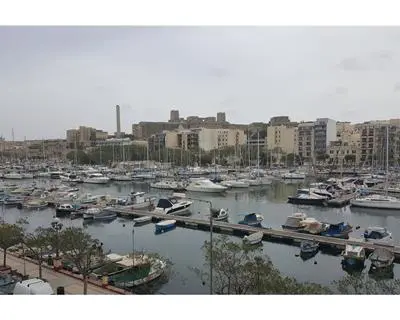2 bedroom Apartment to rent in Ta' Xbiex