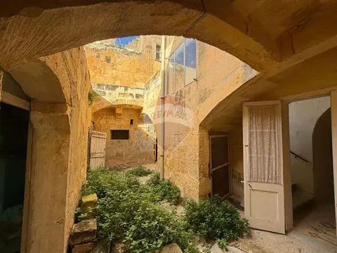 House of Character for sale in Gozo - Victoria