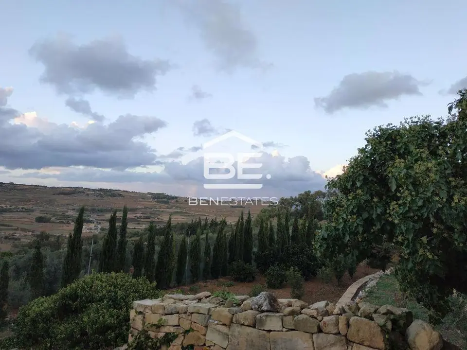 Farmhouse for sale in Mtarfa