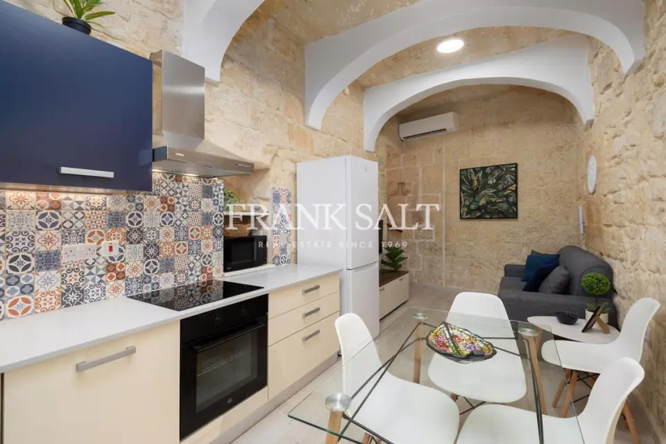 Qormi, Townhouse