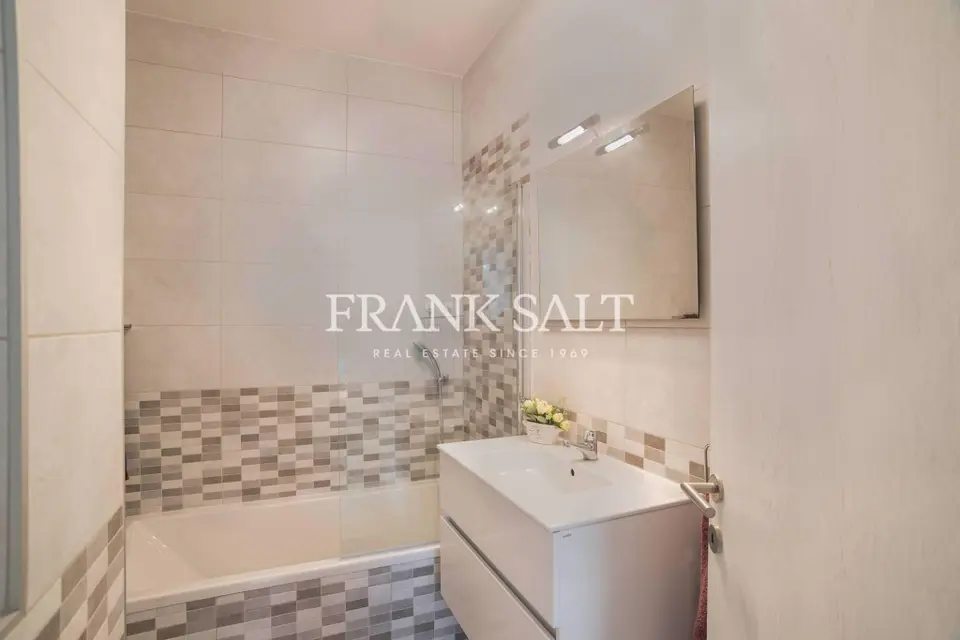 Gzira, Apartment