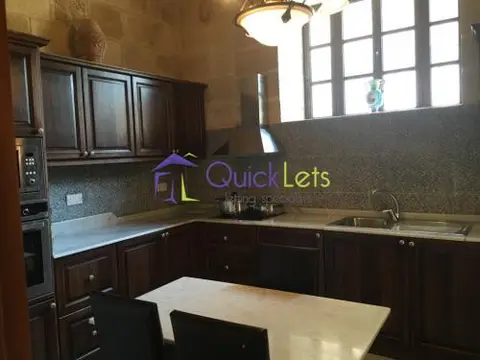 2 bedroom House of Character to rent in Birzebbuga