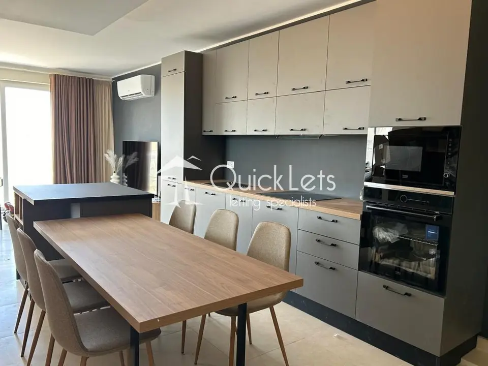 2 bedroom Penthouse to rent in St. Julians