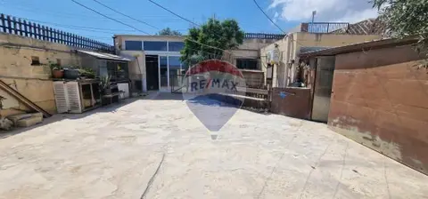 1 bedroom Bungalow Semi-detached for sale in Birzebbuga