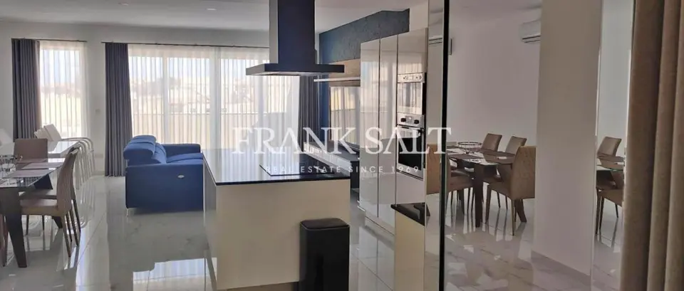 Gzira, Furnished Penthouse