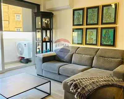 2 bedroom Apartment to rent in Ta' Xbiex