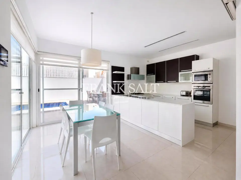 Birkirkara, Furnished Villa