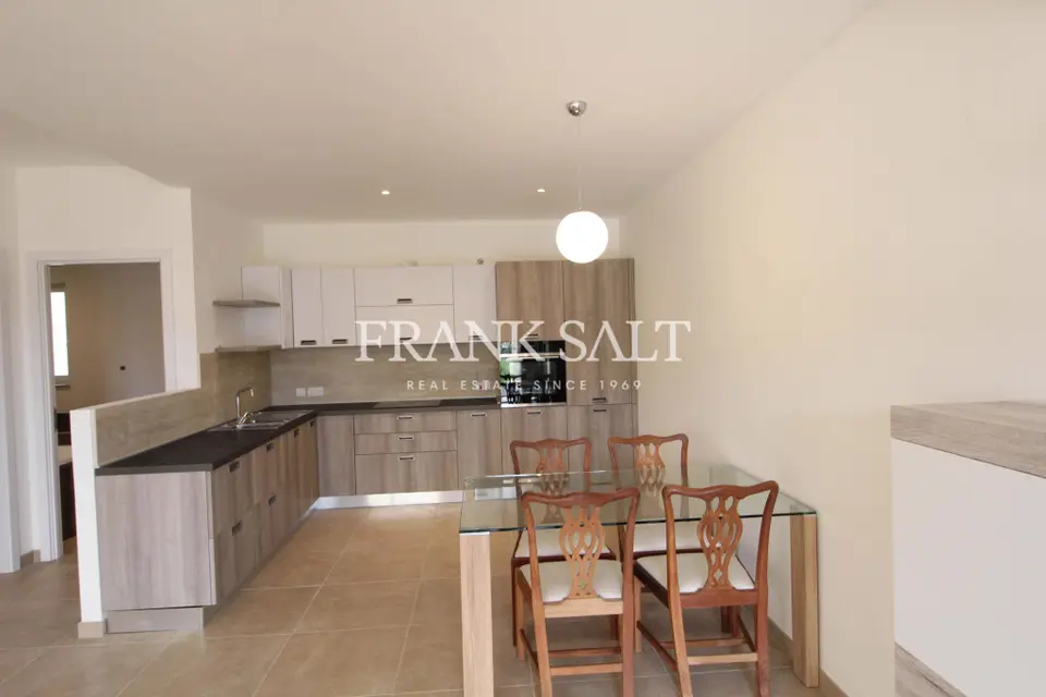 Bahar ic-Caghaq, Furnished Maisonette
