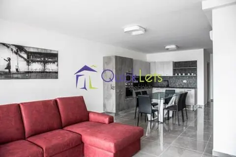 Penthouse 3 chambres à louer à Luqa