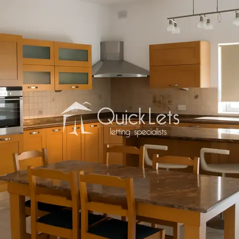 3 bedroom Maisonette to rent in Birzebbuga
