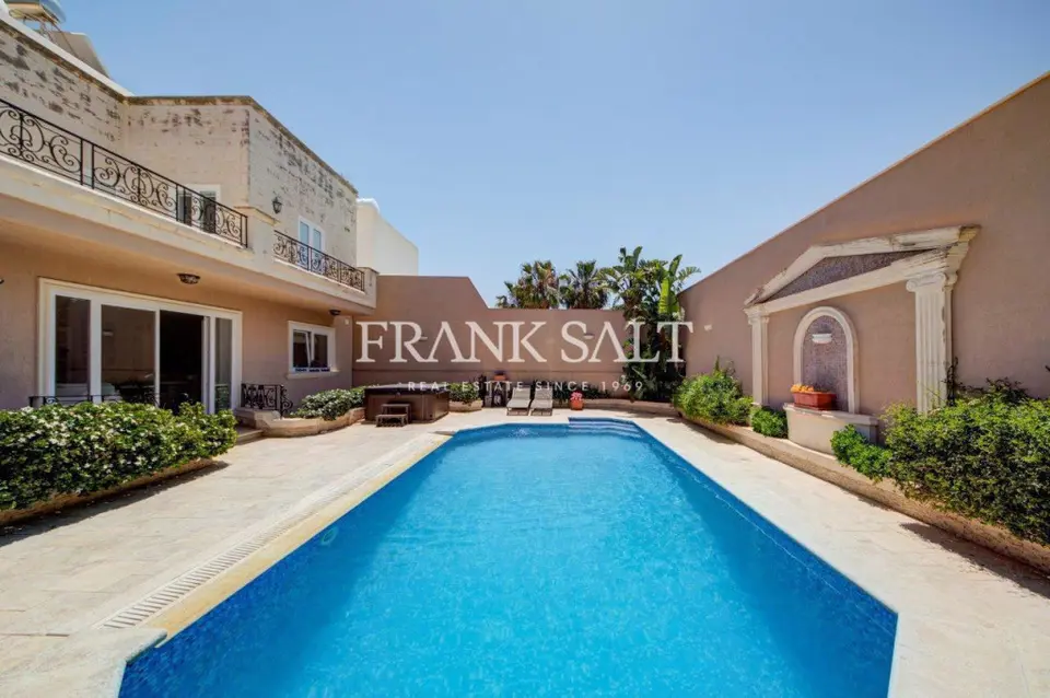 Madliena, Semi-detached Villa