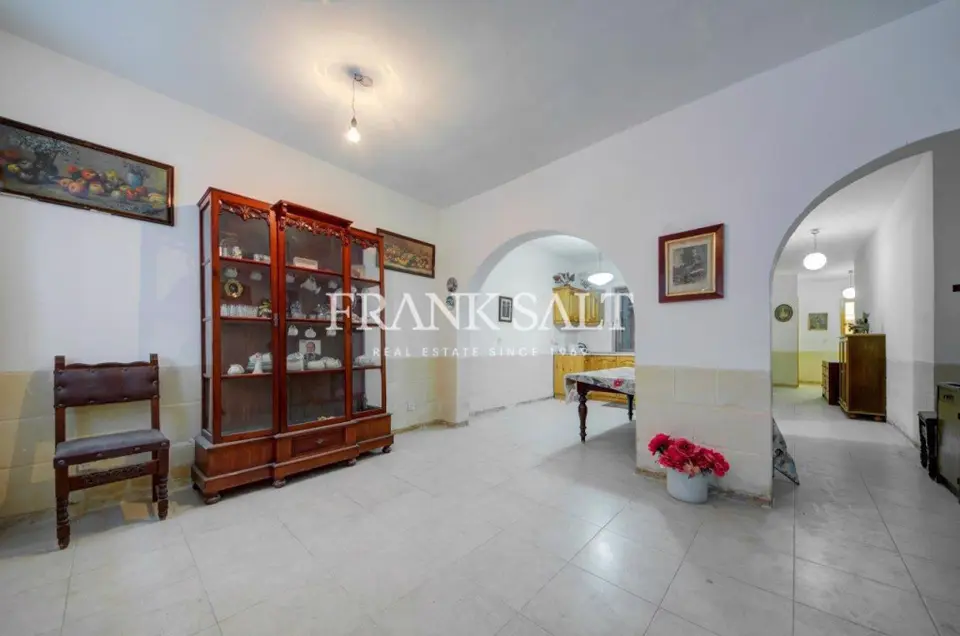 Valletta, Finished Maisonette