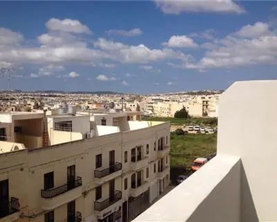 2 bedroom Penthouse to rent in Swatar