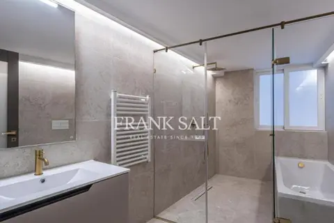 3 Bedroom Maisonette For Sale in Floriana