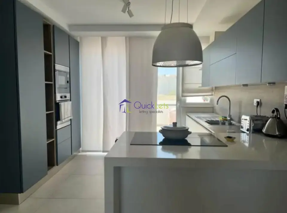 2 bedroom Penthouse to rent in St. Julians