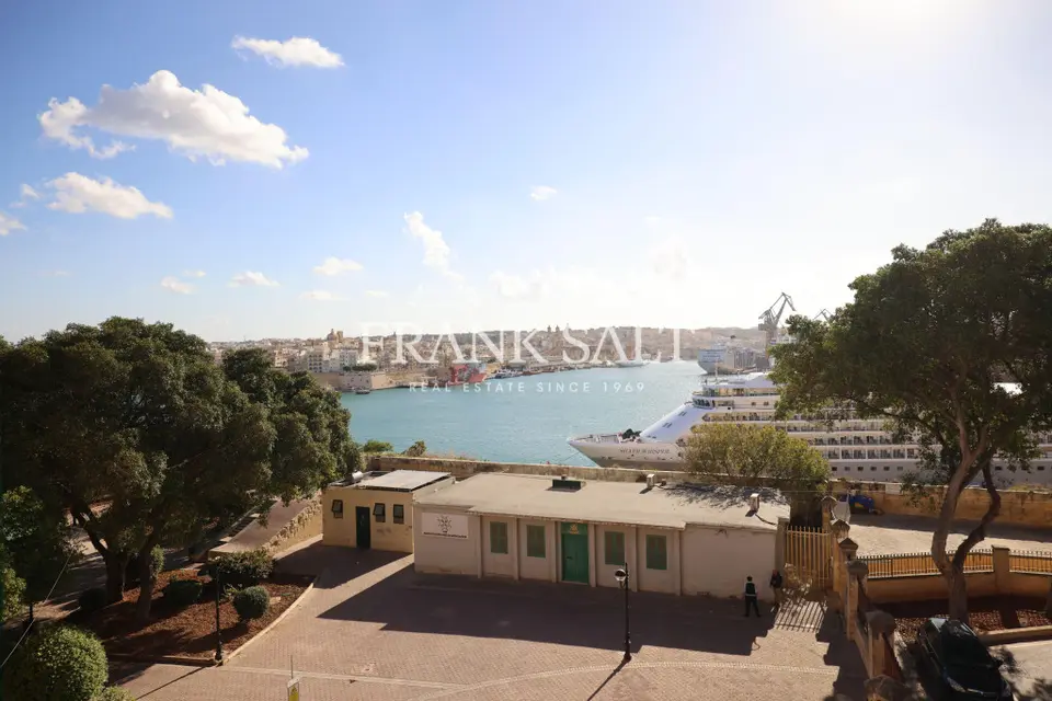Floriana Furnished Apartment