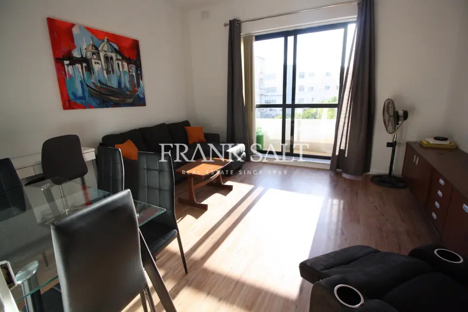 Gzira, Furnished Maisonette