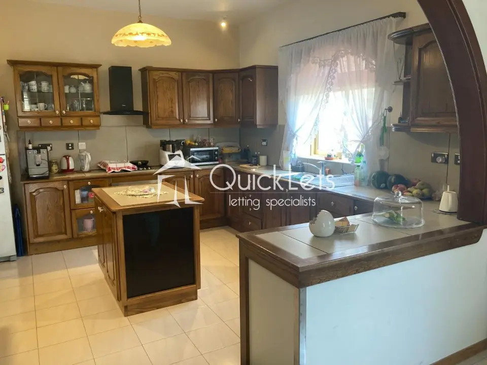 3 bedroom Terraced House to rent in Qawra