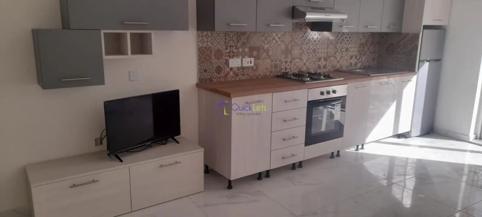 2 bedroom Penthouse to rent in Gudja