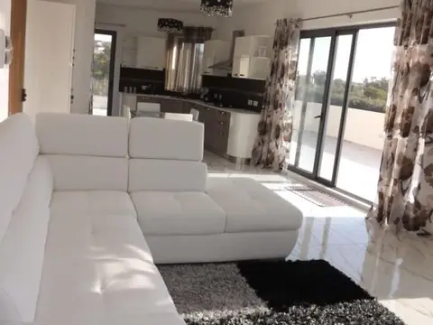 4 bedroom Penthouse to rent in Marsaxlokk
