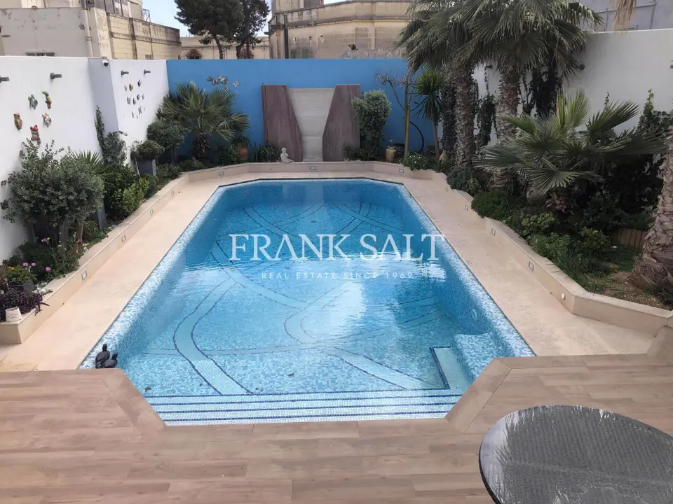 Attard, Furnished Bungalow